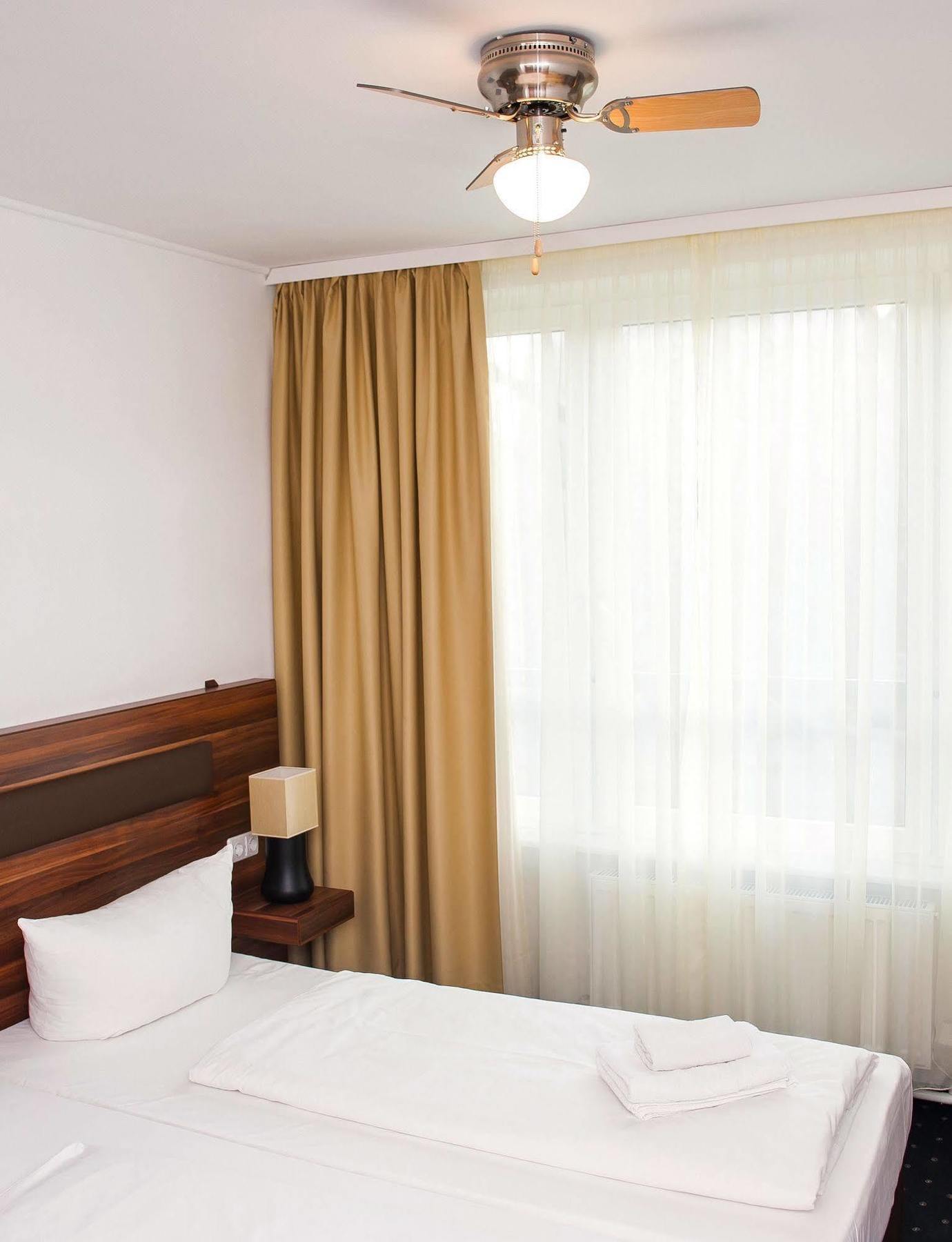 Aparthotel Christie Berlin Dış mekan fotoğraf